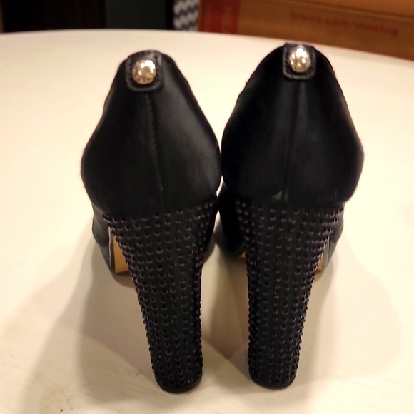 MK Nadia Studded Heel Peeptoe in EUC!!!! - Picture 7 of 8